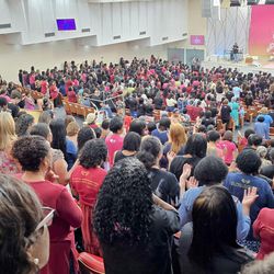 Dona Magdalena Soares participa de congresso no RJ