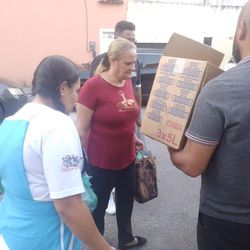 Entrega de donativos no Rio de Janeiro