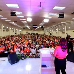 Vigília reúne centenas de mulheres no RS