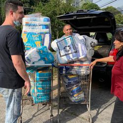 Entrega de donativos no Rio de Janeiro