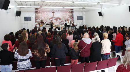 Mulheres que Vencem se reúnem em Caçador (SC)