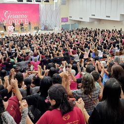 Dona Magdalena Soares participa de congresso no RJ