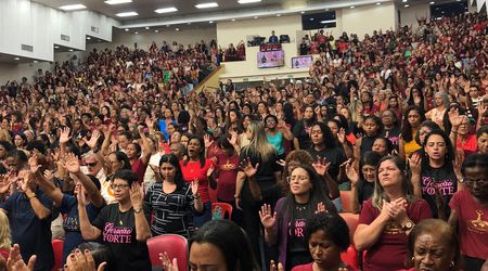 Rio de Janeiro recebe a pastora Thaís Benevente