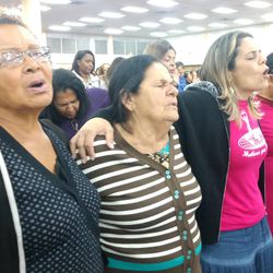 Lilian Lopes se apresenta em congresso de MG